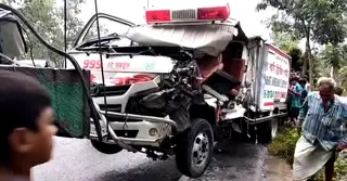 কুমিল্লায় অ্যাম্বুলেন্সে মরদেহ নেয়ার পথে দুর্ঘটনায় নিহত ২
